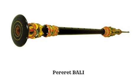 Alat musik ini terbuat dari lempengan logam bundar kecil yang bentuknya menyerupai simbal. 5 Alat Musik Tradisional Bali, Gambar & Penjelasan Lengkap