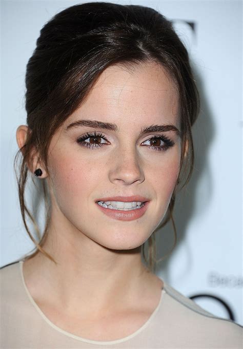 Emma Watson That Lipstick Shade What Is It The Perfect Nude Lip For