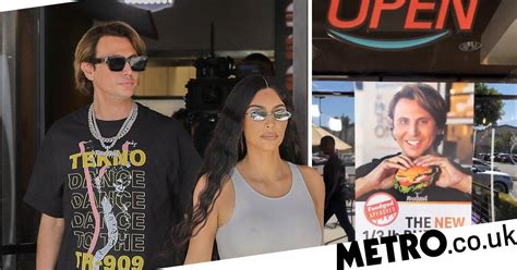 Kim Kardashian Supports Jonathan Cheban At Burger Joint Metro News