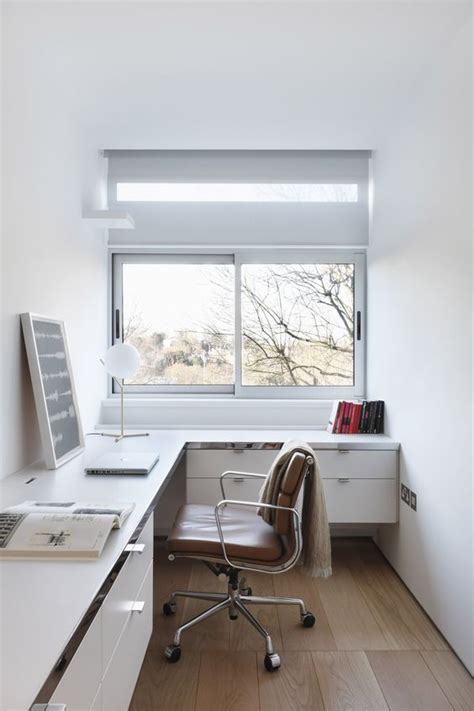 Esthétiquement, ils s'apparentent aux aluminium chairs. Vitra bureaustoel Soft Pad Chair EA 217 Leder L20 door ...