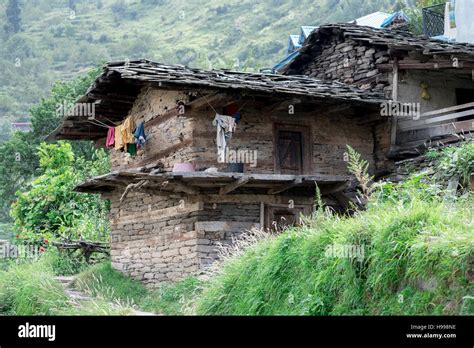 Traditional Style House In Himachal Stock Photo Alamy