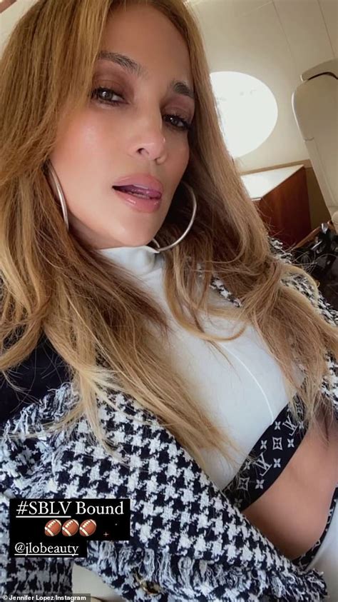 Jennifer Lopez Jets Off To The Super Bowl A Year After Her Dazzling