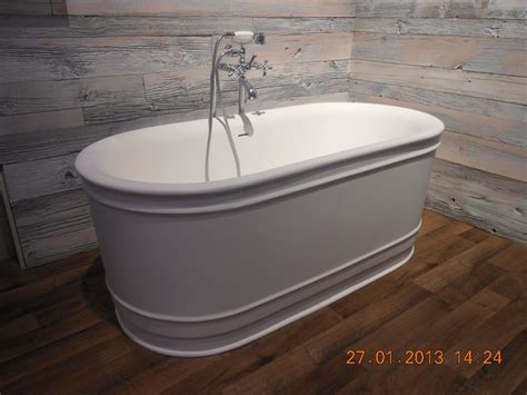 Our extra large freestanding tubs are made with exceptional quality and a modern design. stand alone tubs also 7 foot bathtub also extra large ...