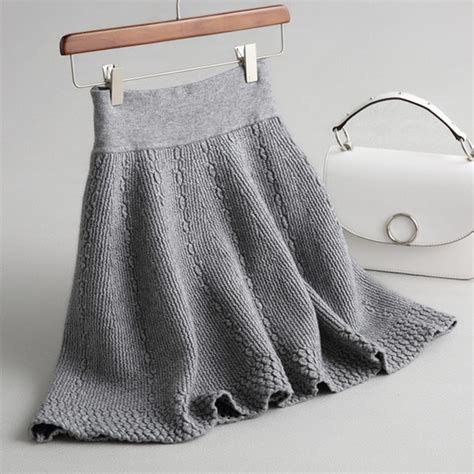Tips On Wearing Knitted Skirt