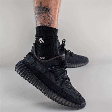 Adidas Yeezy Boost 350 V2 Onyx Hq4540 Release Date Info Sneakerfiles