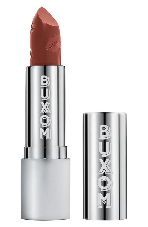 Madelyn Cline Used Buxom Lip Plumper At Mtv Awards 2021
