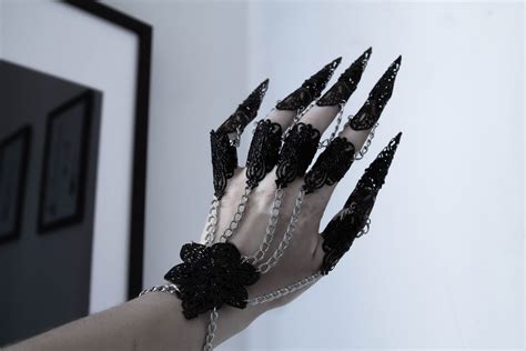 Black Claws Gothic Glove With Claw Rings Etsy In Claw Ring Metal Glove Hand Jewelry
