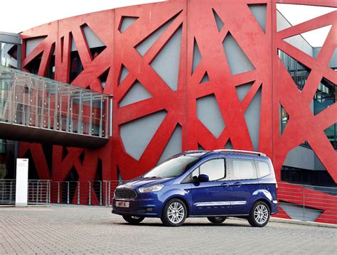 Fotos Ford Tourneo Courier Vehiculo Comercial 2014