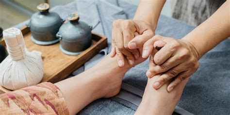 Les Bienfaits Du Massage Thaï Traditionnel Un Rituel Anti Stress Tonique Marie Claire