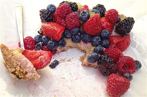 Raw Mixed Fruit Tart With Vanilla Cashew Cream Filling Nutrition You