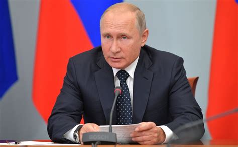 Владимир владимирович путин (лидер нации, президент мира, человек труда, ботокс, господин пж, хуйло, пыня, карлик, дед кабай, дед побед, обнуленец и ещё более 9000 прозвищ) — солнцеликий государь, царь и великий презь всея руси. Владимир Путин уволил сибирских генералов ~ Континент ...