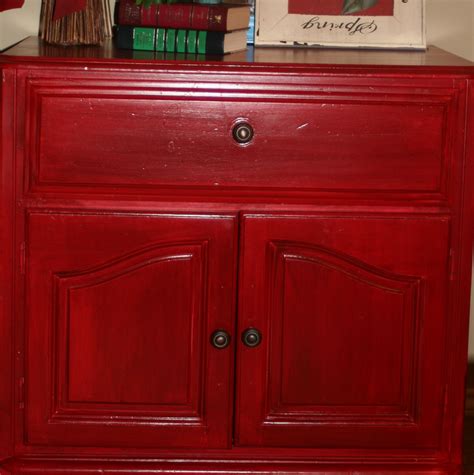 Paint over wood stain in 6 easy steps: Greene Acres Hobby Farm: Nightstand Table Trash to Treasure