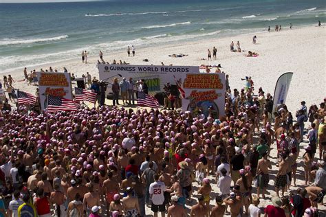 World S Largest Bikini Parade Record Set By Women At My Xxx Hot Girl