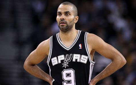 At a young age, tony loved to spend time with his father and his 2 younger brothers. Tony Parker face à son plus grand défi | Basket USA