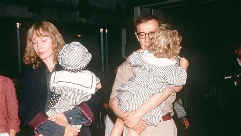 Mia Farrow était Anormalement Obsédée Par Son Fils Ronan écrit Woody