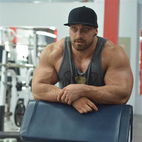 muscle lover canadian bodybuilder joey pyontka