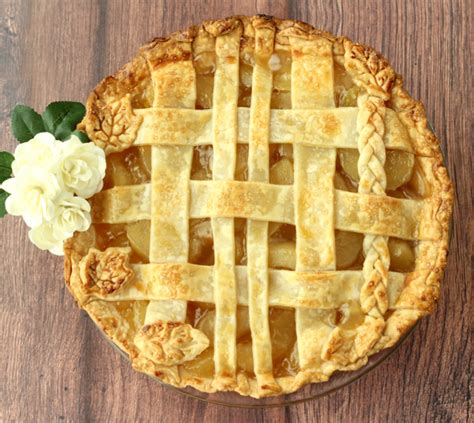 The pure fat of shortening or lard gives you some leeway as you. Easy Apple Pie Recipe From Scratch! {Best Homemade Pie ...