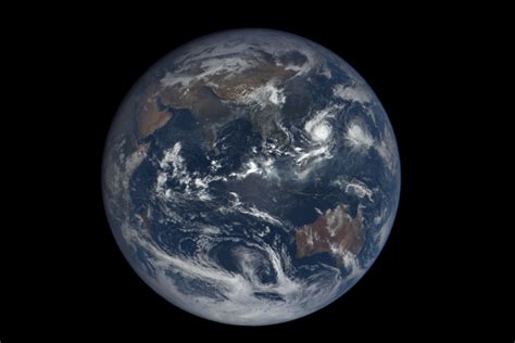 New Nasa Website Gives Stunning Daily View Of Earth From Dscovr
