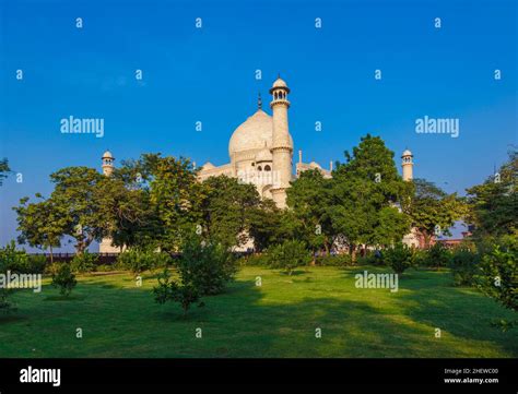 Taj Mahal In India Under Clear Blue Sky Stock Photo Alamy