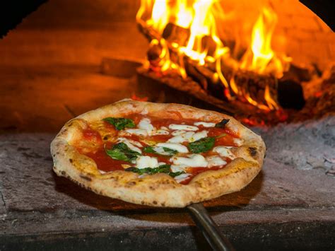 The Best Pizza In Italy Photos Condé Nast Traveler