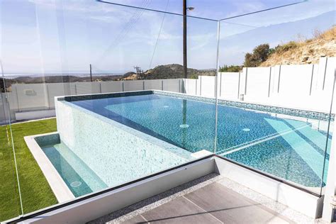Above ground Infinity Pool - Saratoga Pools