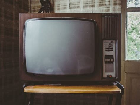 Entro fine luglio, a patto di eventuali intoppi, potrà arrivare il nuovo bonus tv da 100 euro disponibile per tutti senza limite di isee. Bonus TV 100 euro requisiti: come richiedere e ottenere il ...