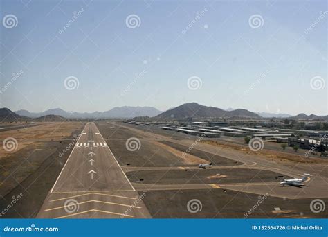 Landing At Deer Valley Airport Phoenix Arizona Stock Photo Image Of