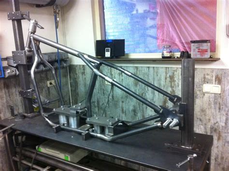 This type of jig usually has a horizontal base. shovelhead frame jig | bobbers, choppers, cafe's, baggers ...