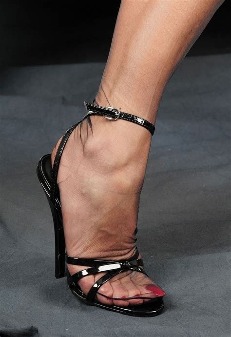 Pin By Dahlia Gomez On Shoes Nylons Heels Stockings Heels Heels