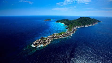 Остров the island, 2005 (12+) в ролях: Similan Islands diving day trips from Phuket and Khao Lak