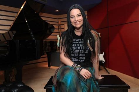 Evanescence Singer Amy Lee Reveals She Is Pregnant With