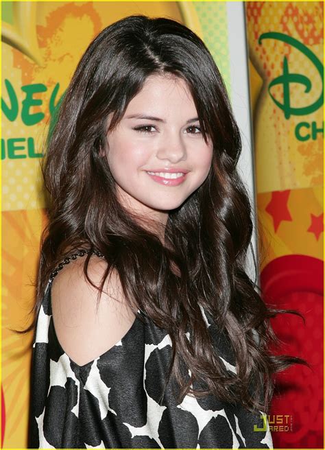 Hairstyle Photo Selena Gomez Long Hairstyles 2011