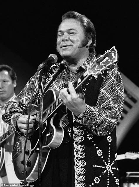 Roy Clark Of Tvs Hee Haw Who Was A Country Guitar