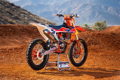We put ktm's flagship motocross bike for this bonus video of the 19s 450 series we take a look at the 2019 ktm 450sxf factory edition.as we know with ktm, this will be. Cooper Webb (KTM SXF 450 2019) | LeBigUSA - Actualité du ...