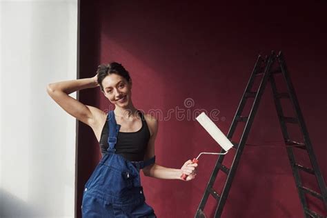 Here`s Your Perfectly Done Job Young Housewife Decided To Glue Wallpaper In Her New House In
