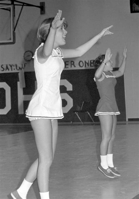 dhs cheerleaders 1970s stevehill