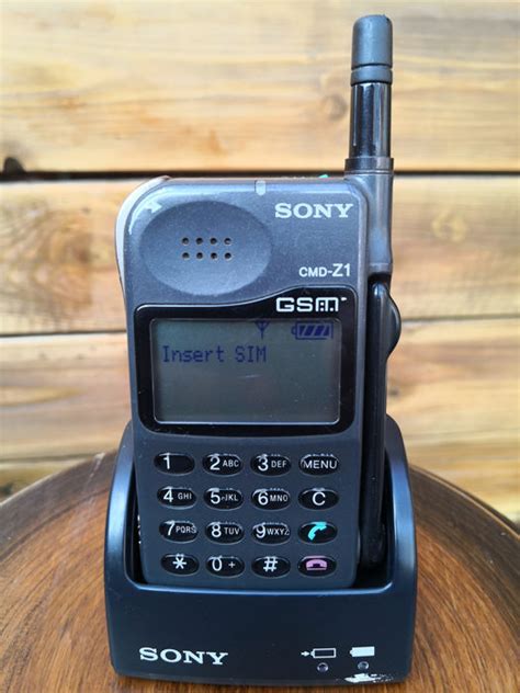 Entdecken sie viele erstklassige produkte von sony und deren technologie. Sony CMD-Z1 - Téléphone portable - Sans boîte d'origine ...