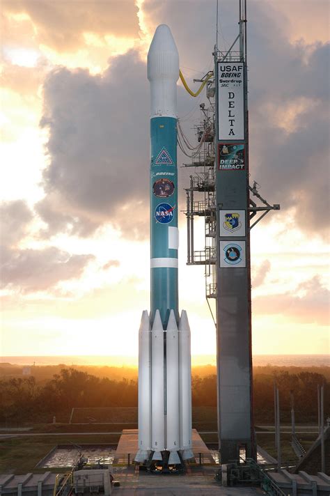 Filedelta Ii 7925 2925 Rocket With Deep Impact 維基百科，自由的百科全書