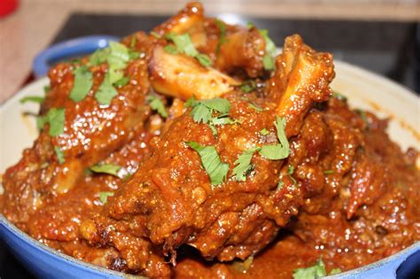 Can be served on its own, or if trying to feed blend the garlic, ginger and one of the onions in a food processor then mix with the curry paste. FLOWER POT KITCHEN: LAMB SHANK MADRAS CURRY THE BEST I ...