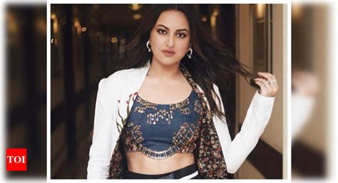 ‘dabangg 3 Sonakshi Sinha Gives Us A Glimpse Of Her Character ‘rajjo And It Is Sure To Take