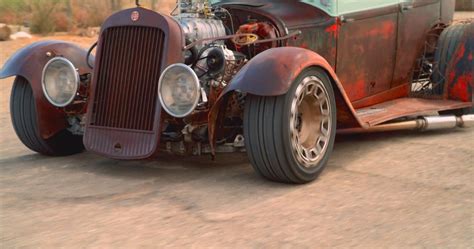 A '28 Essex Becomes A Zero-Budget Gotham Garage Rat Rod In Car Masters