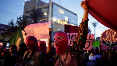 Protestas De Mujeres Contra La Violencia Genera Reacciones N