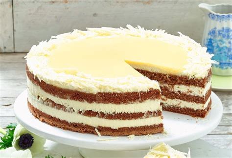 Einfach und schnell: Weiße Schokoladen-Eierlikör-Torte | Rezept ...
