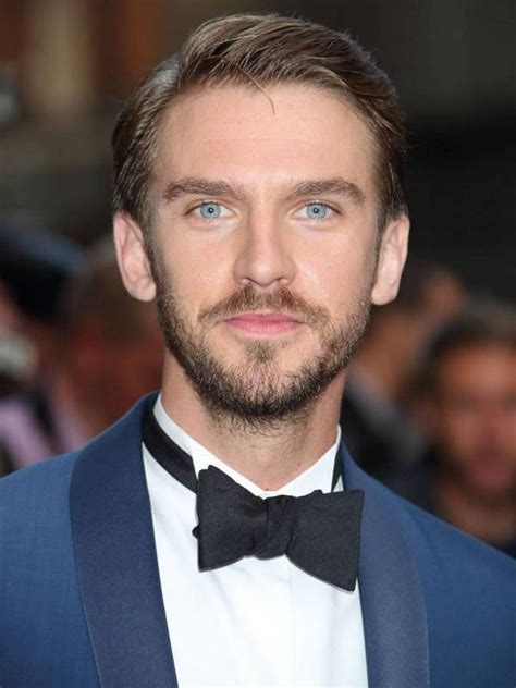 6 ft 0 in (1.83 m). Compare Dan Stevens height, weight with other celebrities