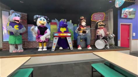 Chuck E Cheese Fullerton Il Dog Days Of Summer Youtube