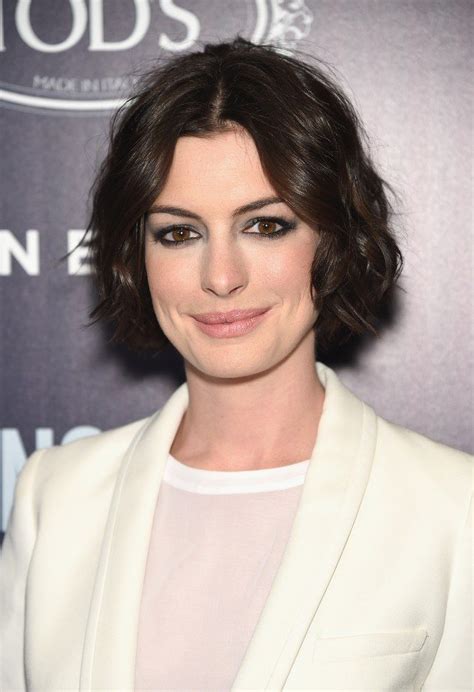Anne Hathaway Haircut 35 Les Looks Stylés Danne Hathaway Con