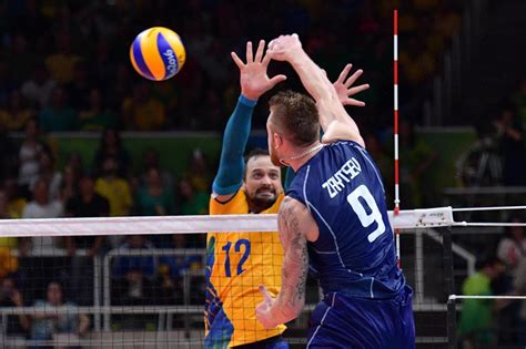 Gli atleti del volley infatti hanno regalato una partita piena di emozioni a suon di hashtag su twitter. Brasile-Italia, finale volley maschile Olimpiadi Rio 2016