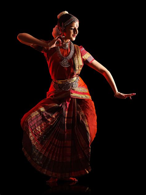 Lavanya Ananths Bharatanatyam Performance At The University Of Californiairvine Danseuse
