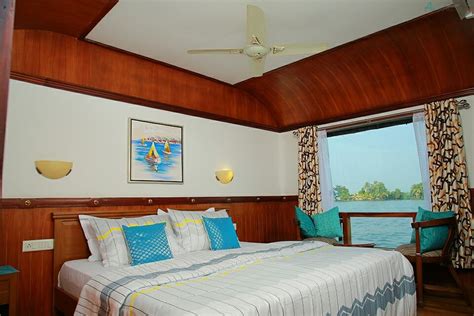 Premium 2 Bedroom Houseboat In Alleppey Alleppey Houseboat Club