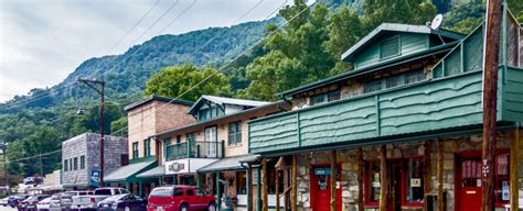 What Makes Lake Lure And Chimney Rock The Best Small Towns In North